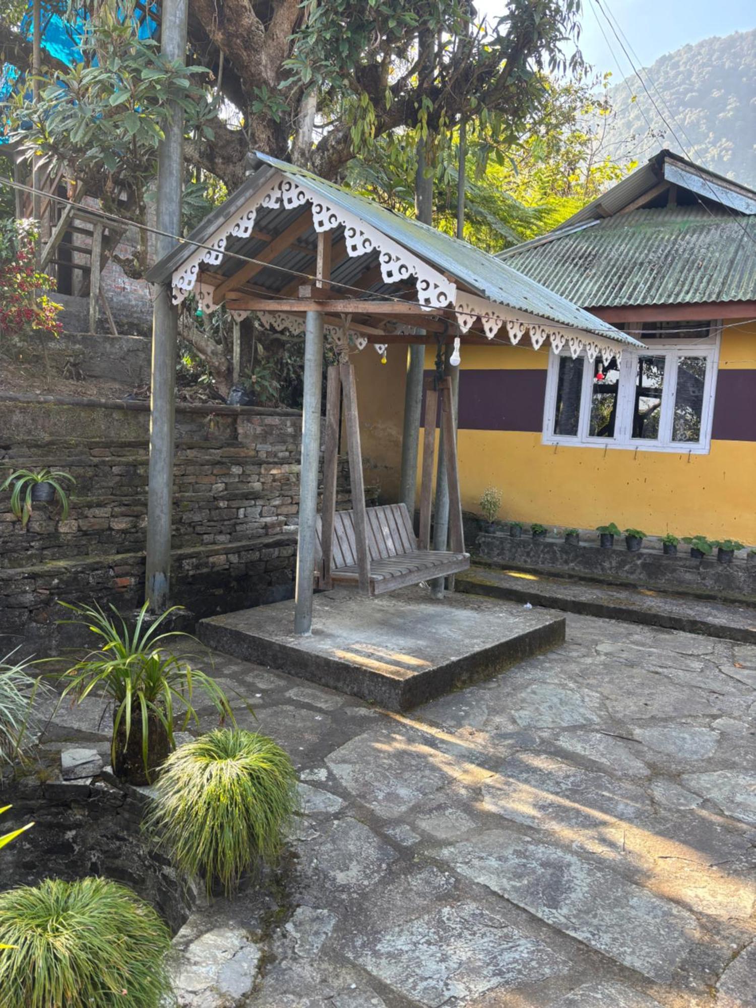 Odyssey'S Darap Eco Retreat Apartment Pelling Exterior photo