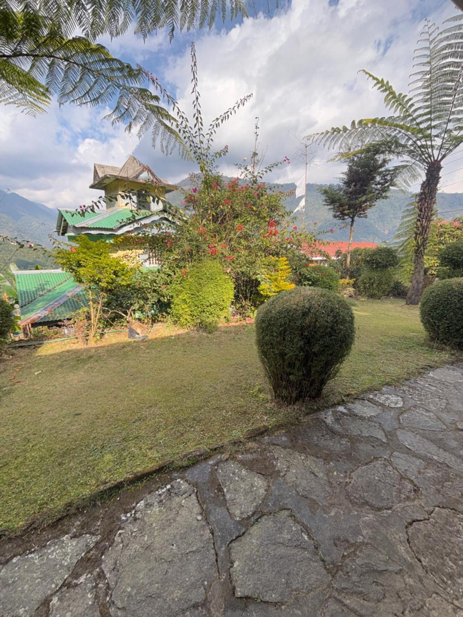 Odyssey'S Darap Eco Retreat Apartment Pelling Exterior photo